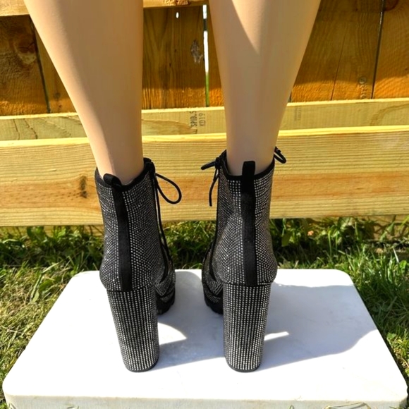 Wild Diva Rhinestones Ankle Bootie With 4 3/4" Block Heels - Picture 6 of 6